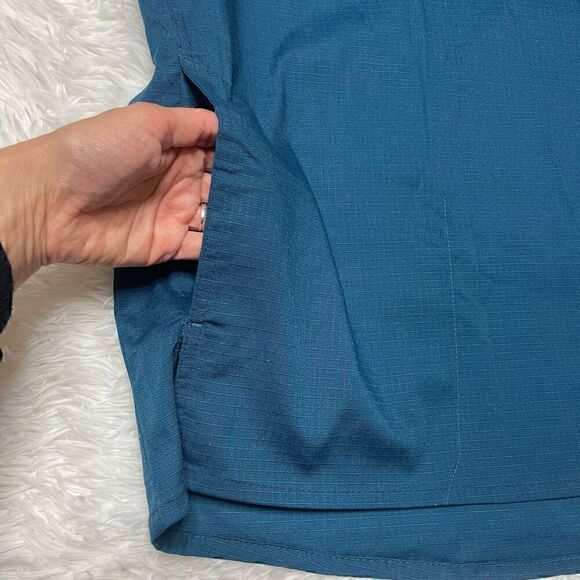 Carhartt Scrub Top Size XL Blue Modern Fit Rugged Flex Pockets Vneck NEW - Picture 4 of 8